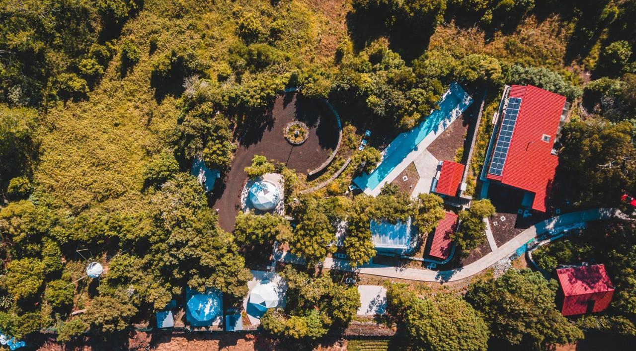 Вилла Quinta Do Abacate - Glamping Park Ангра-ду-Эроижму Экстерьер фото