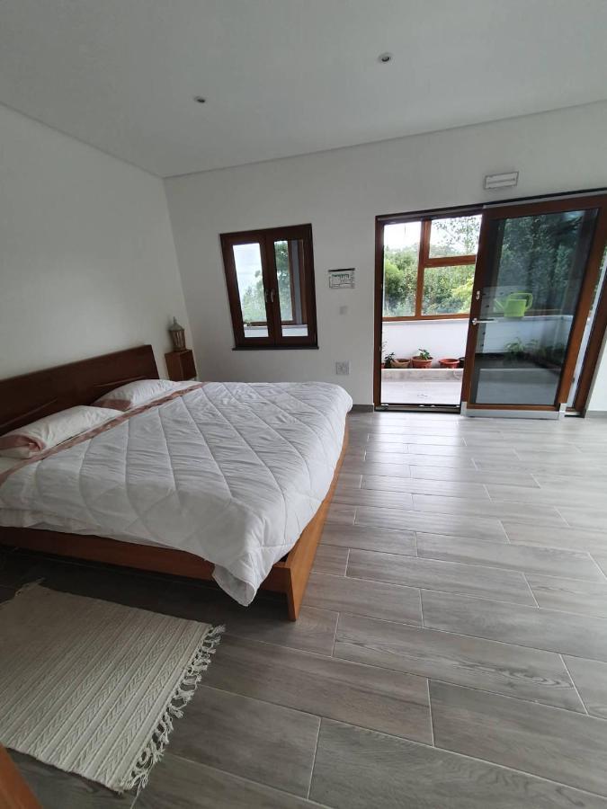 Вилла Quinta Do Abacate - Glamping Park Ангра-ду-Эроижму Экстерьер фото